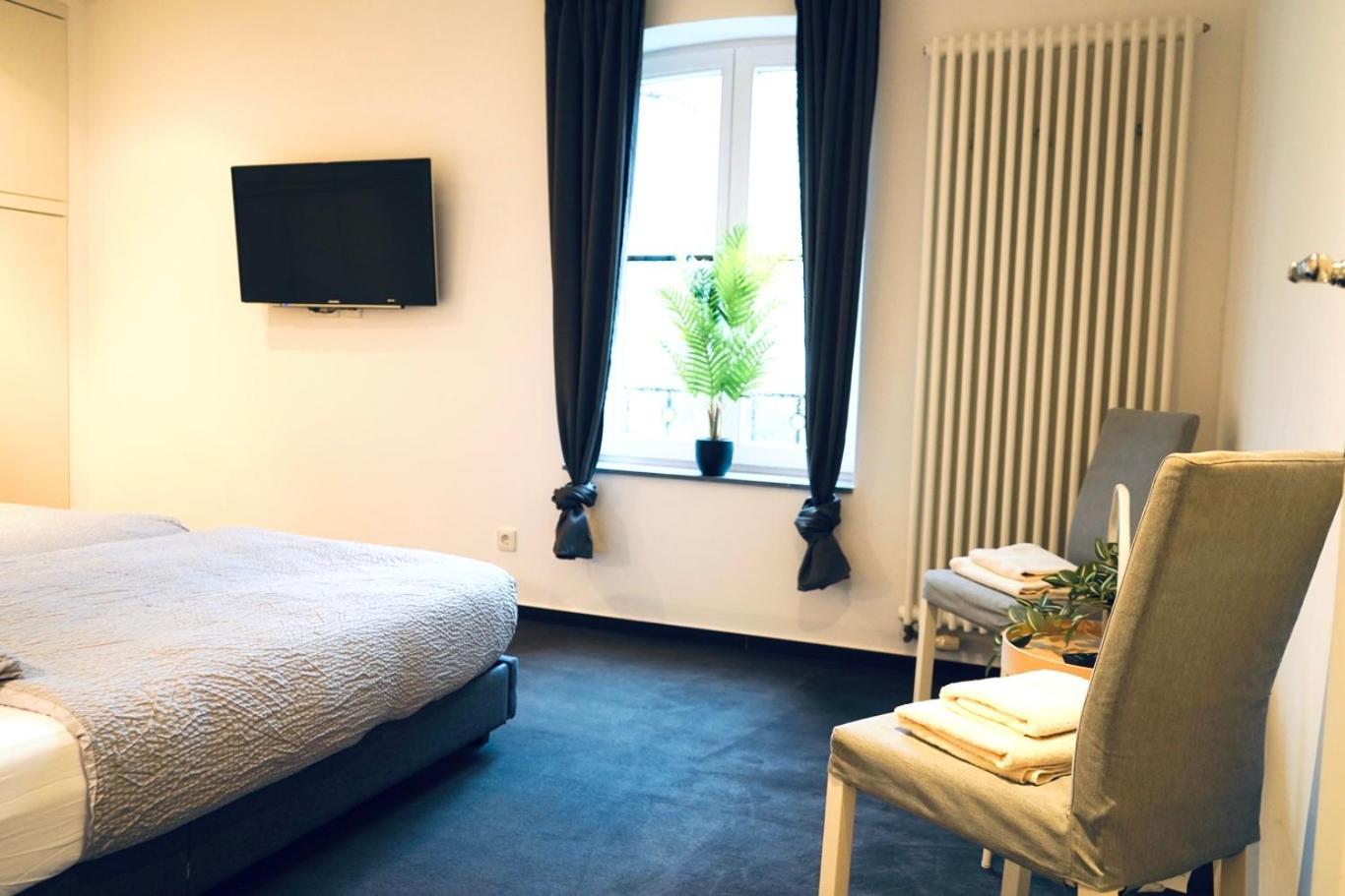 Haus Im Gruenen Fuer 6 Personen-3 Schlafzimmer- 3 Baedern -Waschmaschine-Grosse Terrasse- Vollausgestattete Kueche Wolfsburg Bagian luar foto