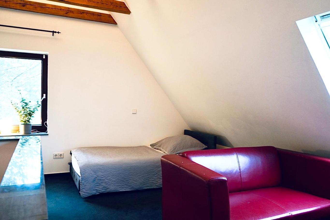 Haus Im Gruenen Fuer 6 Personen-3 Schlafzimmer- 3 Baedern -Waschmaschine-Grosse Terrasse- Vollausgestattete Kueche Wolfsburg Bagian luar foto