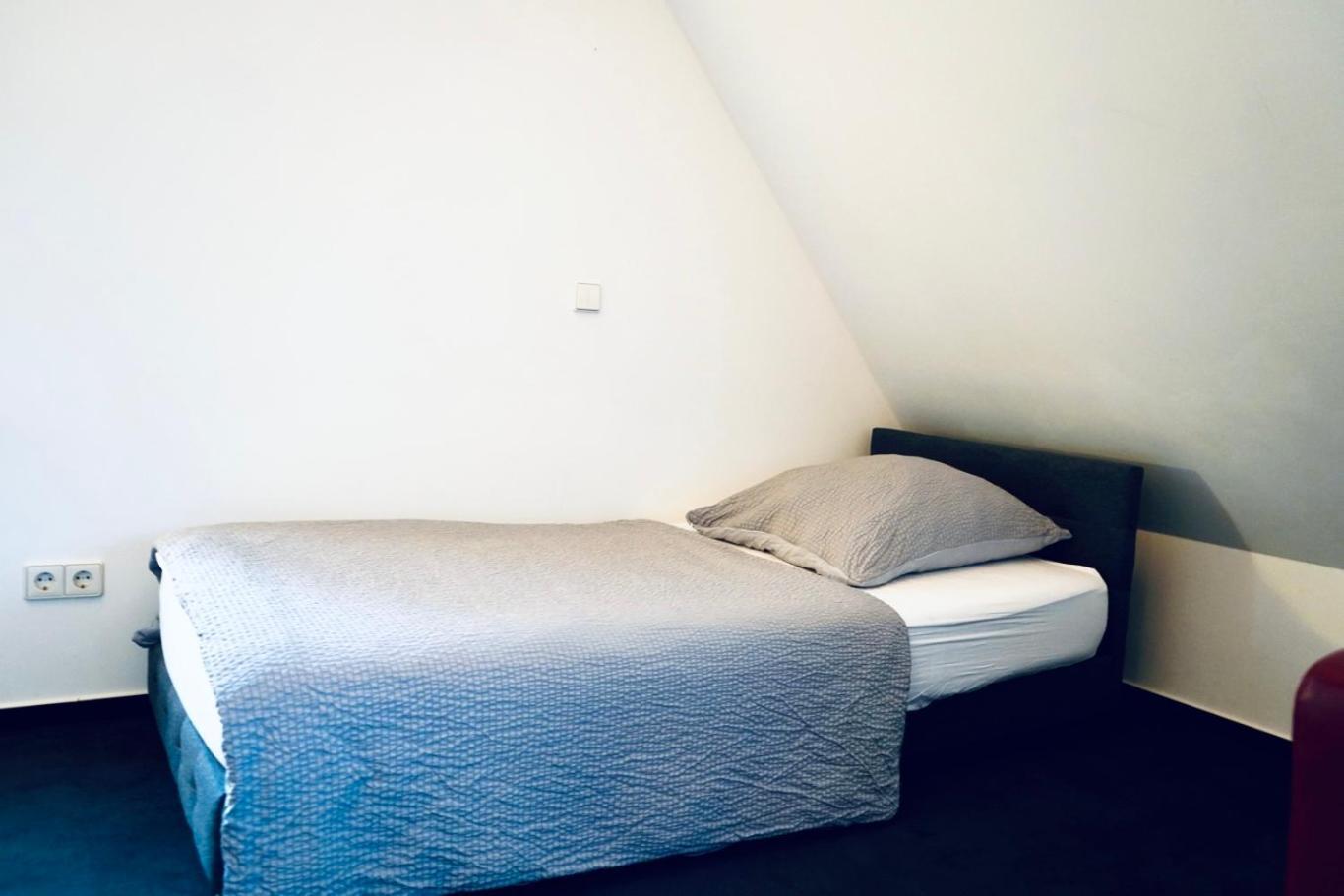 Haus Im Gruenen Fuer 6 Personen-3 Schlafzimmer- 3 Baedern -Waschmaschine-Grosse Terrasse- Vollausgestattete Kueche Wolfsburg Bagian luar foto
